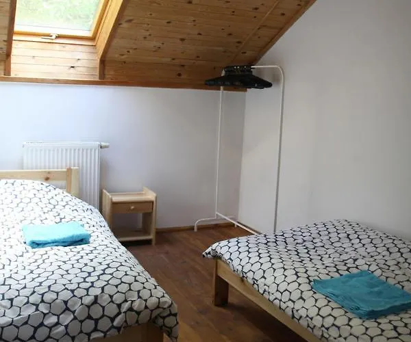 Lodge Dom Imprezowy Z Noclegami Dziecinow