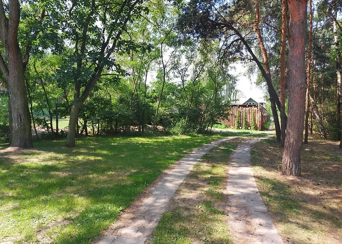 Lodge Dom Imprezowy Z Noclegami Dziecinow