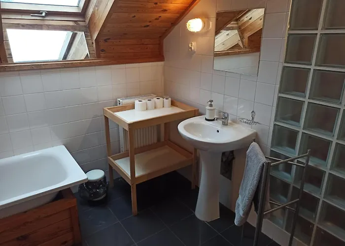 Dom Imprezowy Z Noclegami Lodge *